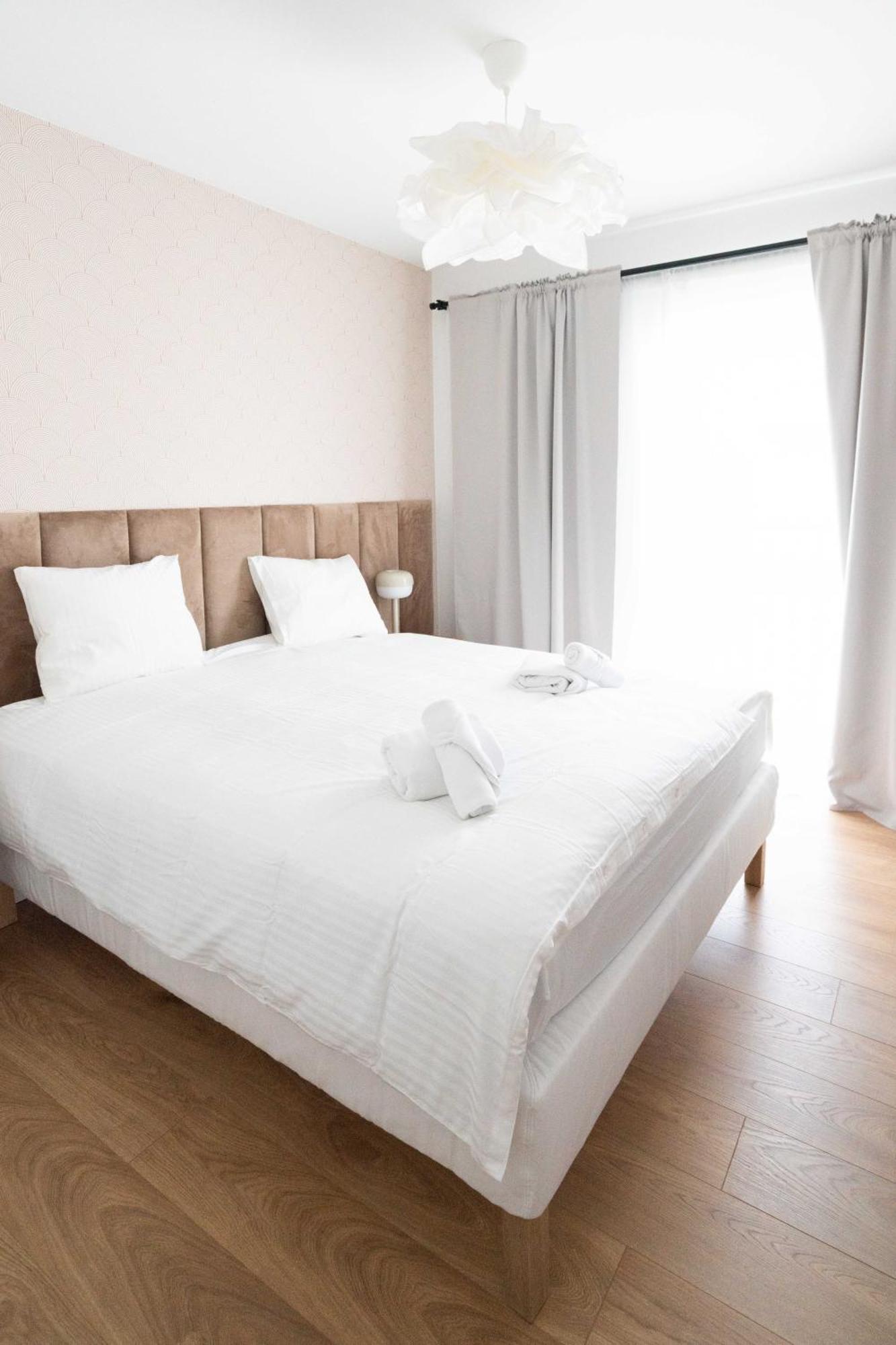 Aparthotel Weissa 7 Krakow Exterior photo